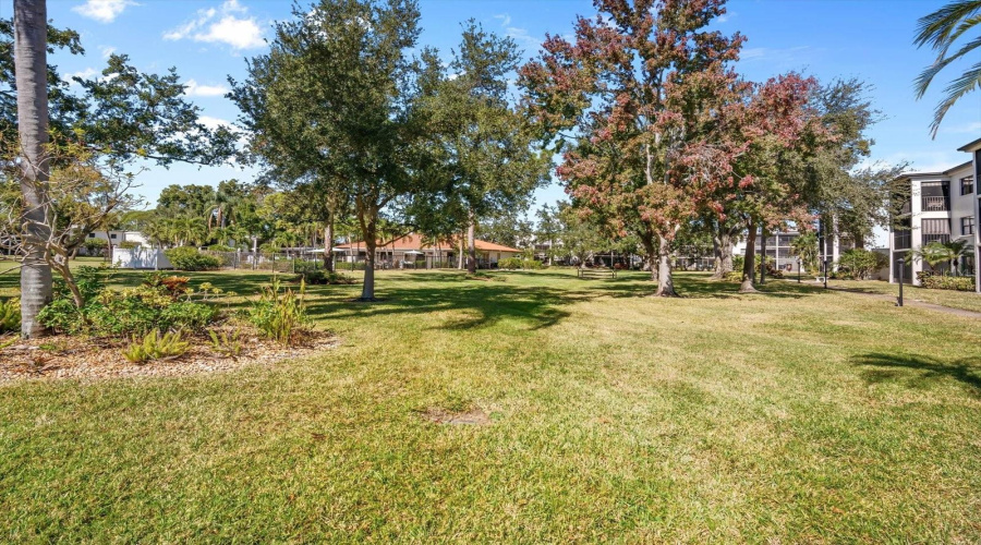 St Petersburg, Florida 33703, 1 Bedroom Bedrooms, ,1 Bathroombathrooms,Residential,For Sale,Bay,0,Mfrtb8449285