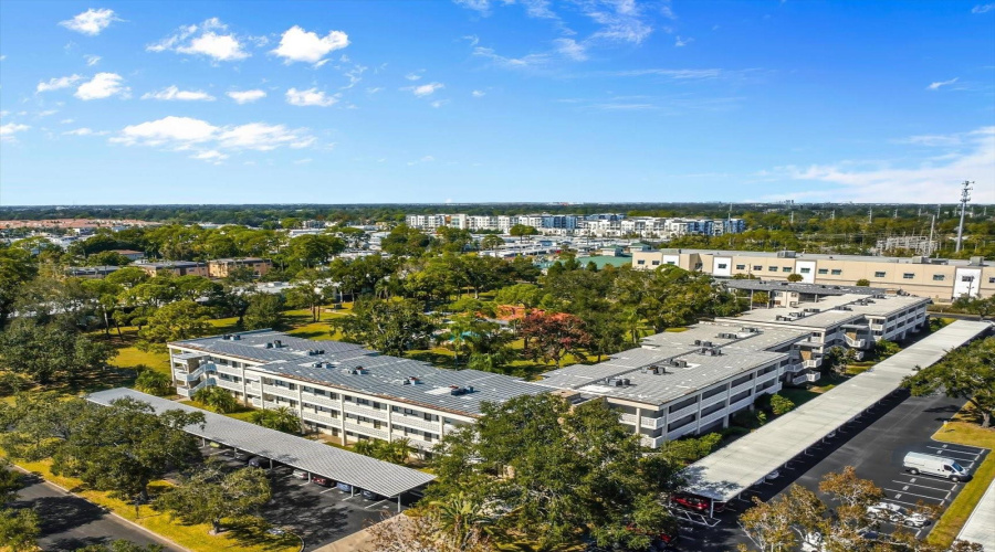 St Petersburg, Florida 33703, 1 Bedroom Bedrooms, ,1 Bathroombathrooms,Residential,For Sale,Bay,0,Mfrtb8449285