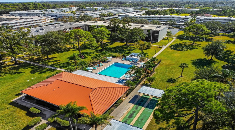 St Petersburg, Florida 33703, 1 Bedroom Bedrooms, ,1 Bathroombathrooms,Residential,For Sale,Bay,0,Mfrtb8449285