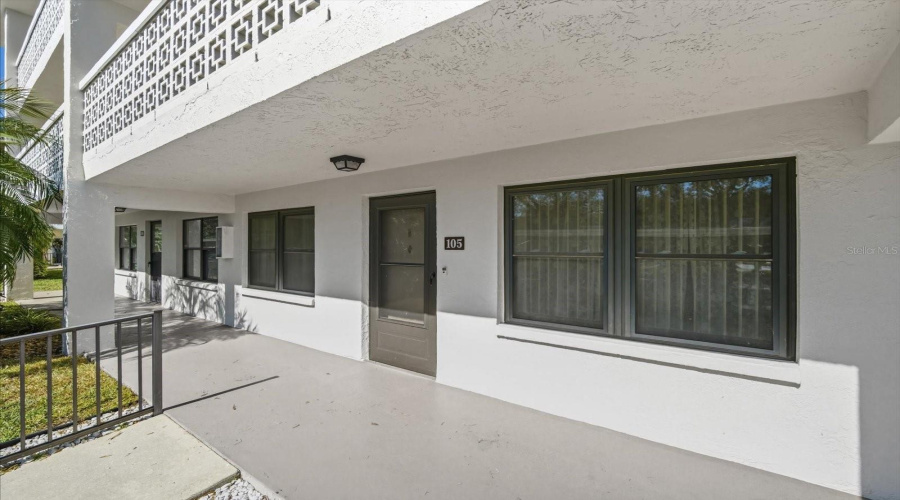 St Petersburg, Florida 33703, 1 Bedroom Bedrooms, ,1 Bathroombathrooms,Residential,For Sale,Bay,0,Mfrtb8449285