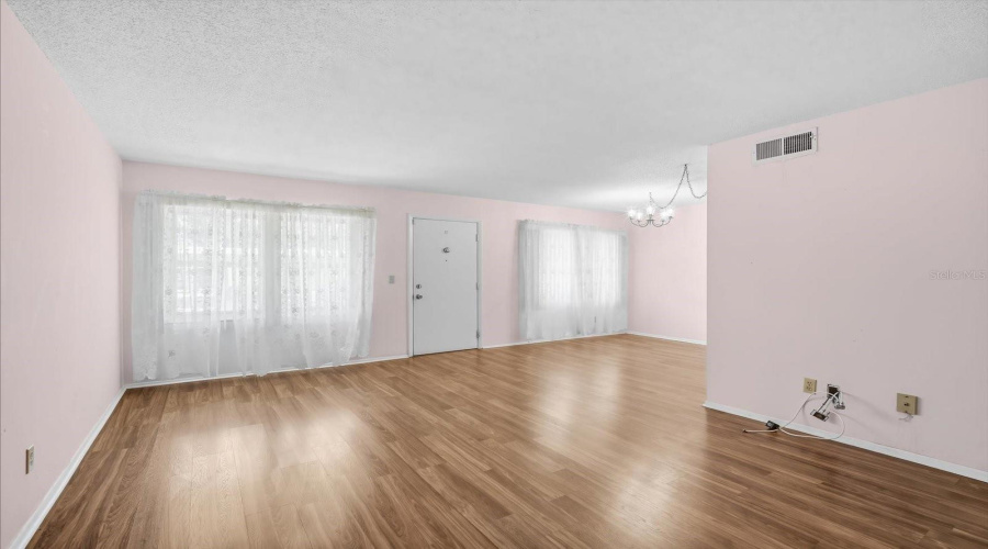 St Petersburg, Florida 33703, 1 Bedroom Bedrooms, ,1 Bathroombathrooms,Residential,For Sale,Bay,0,Mfrtb8449285