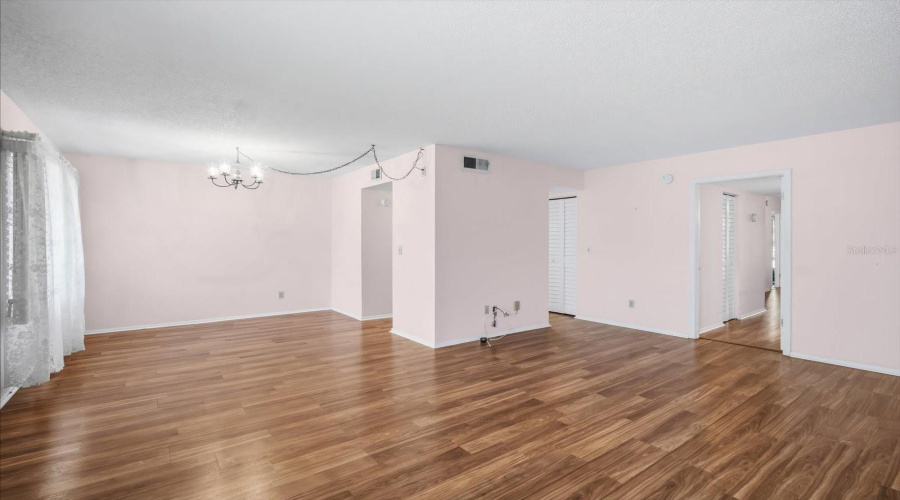 St Petersburg, Florida 33703, 1 Bedroom Bedrooms, ,1 Bathroombathrooms,Residential,For Sale,Bay,0,Mfrtb8449285