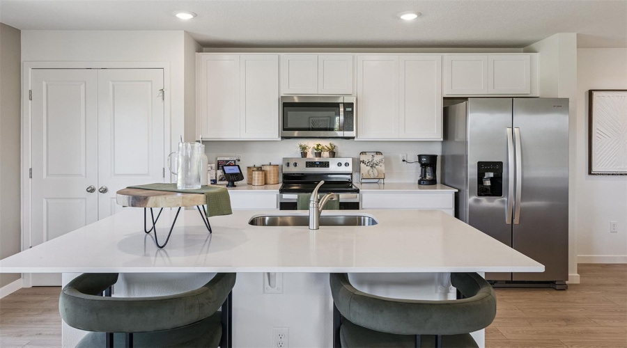 Osteen, Florida 32764, 4 Bedroom Bedrooms, ,2 Bathroombathrooms,Residential,For Sale,Remick,0,Mfro6427071