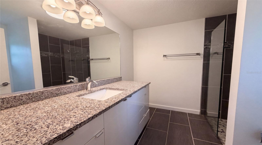 Sarasota, Florida 34239, 3 Bedroom Bedrooms, ,2 Bathroombathrooms,Residential,For Sale,Shade,0,Mfro6432869