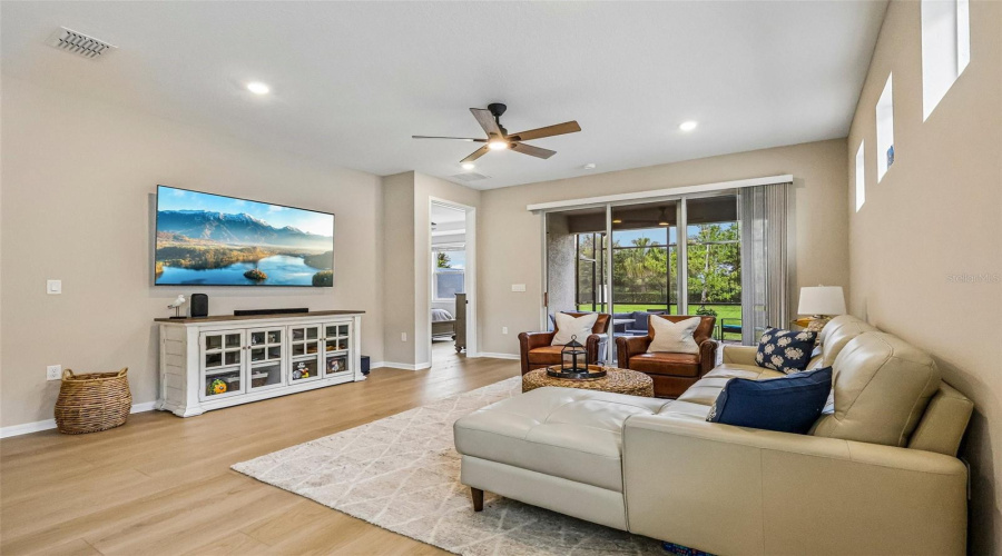 Winter Garden, Florida 34787, 2 Bedroom Bedrooms, ,2 Bathroombathrooms,Residential,For Sale,Gem View,0,Mfro6435893