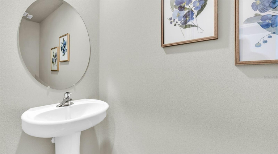 Sarasota, Florida 34243, 3 Bedroom Bedrooms, ,2 Bathroombathrooms,Residential,For Sale,Gold Dust,0,Mfra4675771
