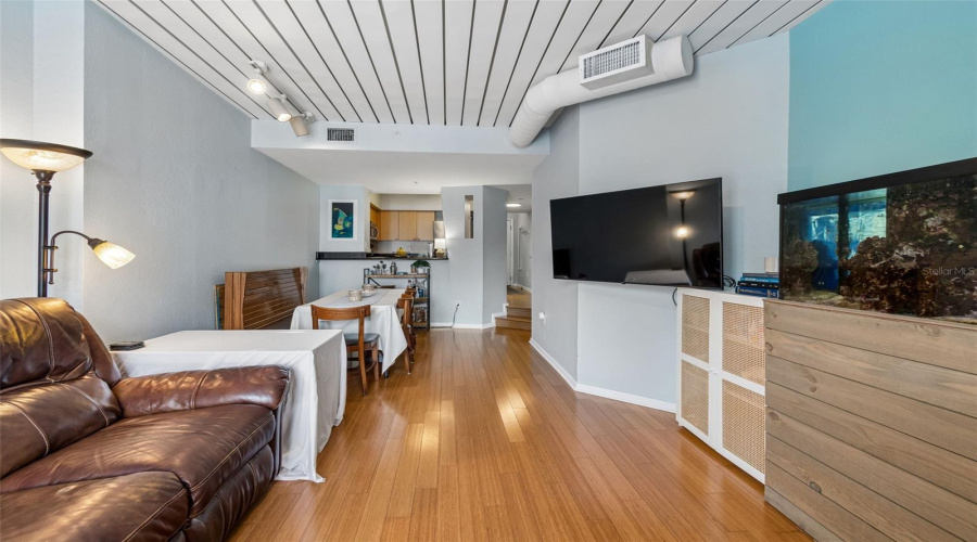 Tampa, Florida 33609, 1 Bedroom Bedrooms, ,1 Bathroombathrooms,Residential,For Sale,Horatio,0,Mfrtb8519567