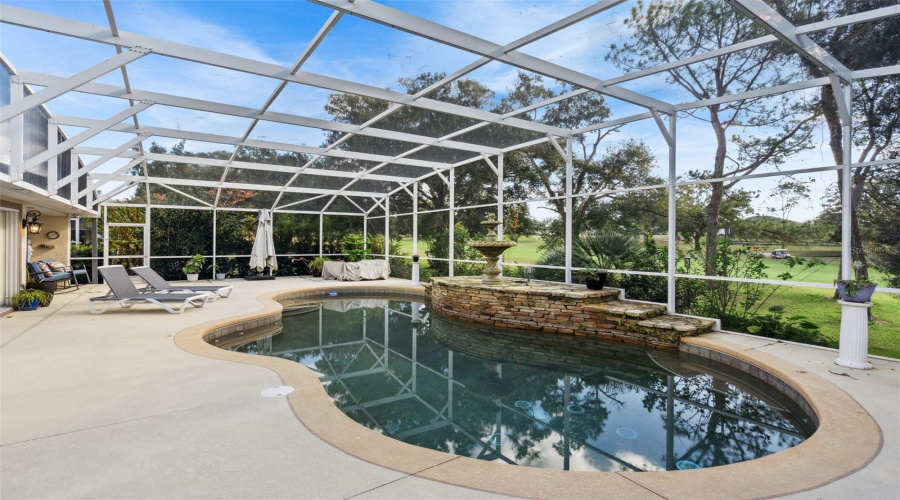 Lady Lake, Florida 32159, 3 Bedroom Bedrooms, ,2 Bathroombathrooms,Residential,For Sale,Grove,0,Mfro6369259