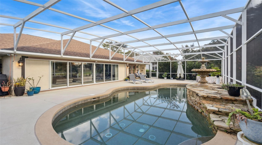 Lady Lake, Florida 32159, 3 Bedroom Bedrooms, ,2 Bathroombathrooms,Residential,For Sale,Grove,0,Mfro6369259
