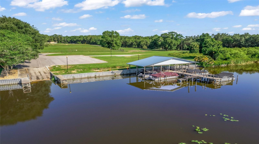 Lady Lake, Florida 32159, 3 Bedroom Bedrooms, ,2 Bathroombathrooms,Residential,For Sale,Grove,0,Mfro6369259