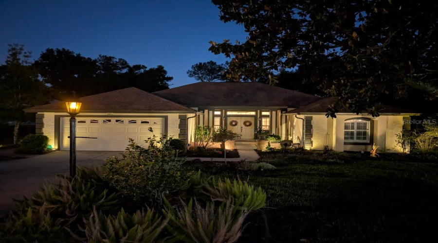Lady Lake, Florida 32159, 3 Bedroom Bedrooms, ,2 Bathroombathrooms,Residential,For Sale,Grove,0,Mfro6369259