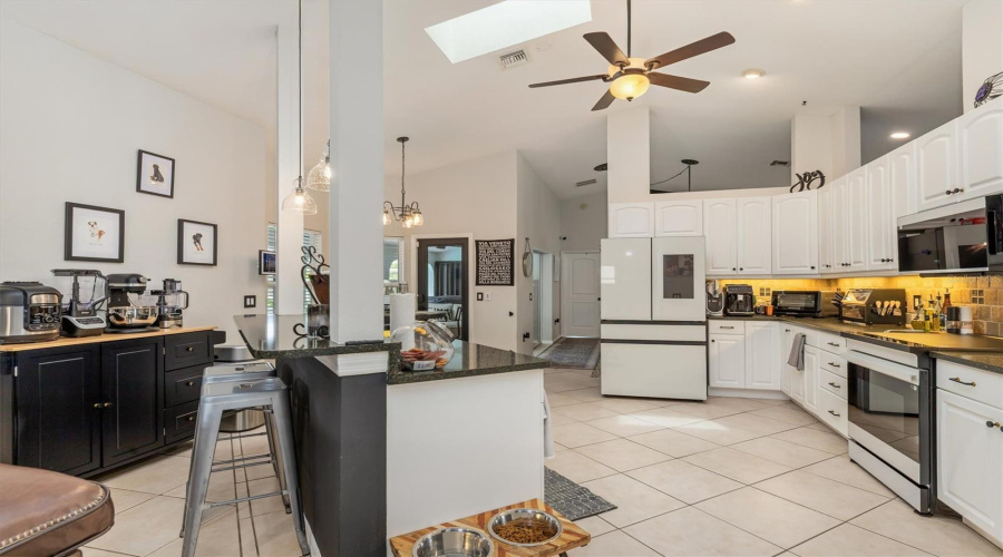 Punta Gorda, Florida 33983, 3 Bedroom Bedrooms, ,2 Bathroombathrooms,Residential,For Sale,Valparaiso,0,Mfrc7529241