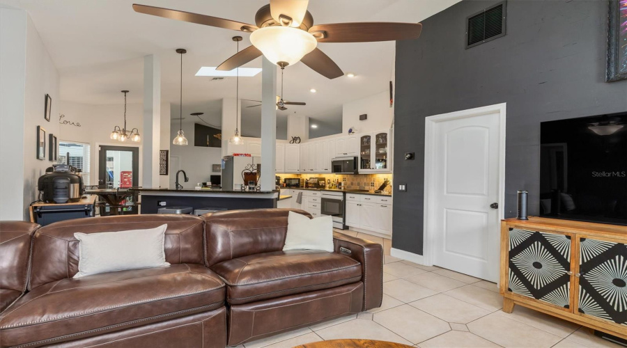 Punta Gorda, Florida 33983, 3 Bedroom Bedrooms, ,2 Bathroombathrooms,Residential,For Sale,Valparaiso,0,Mfrc7529241