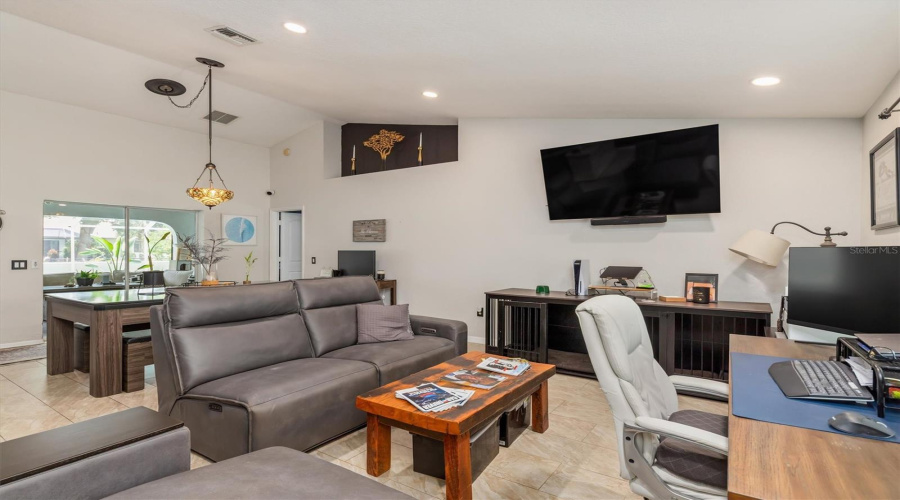 Punta Gorda, Florida 33983, 3 Bedroom Bedrooms, ,2 Bathroombathrooms,Residential,For Sale,Valparaiso,0,Mfrc7529241