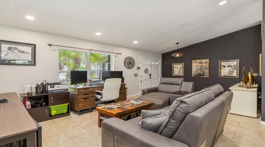 Punta Gorda, Florida 33983, 3 Bedroom Bedrooms, ,2 Bathroombathrooms,Residential,For Sale,Valparaiso,0,Mfrc7529241