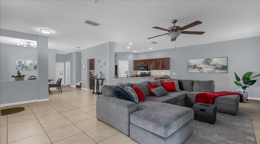 Orlando, Florida 32822, 3 Bedroom Bedrooms, ,2 Bathroombathrooms,Residential,For Sale,Goldenrod,0,Mfro6395643
