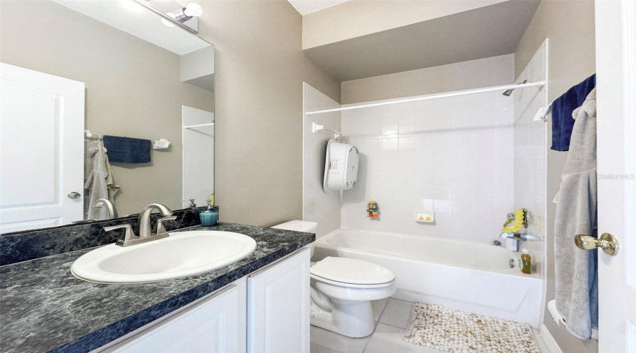 Orlando, Florida 32828, 4 Bedroom Bedrooms, ,3 Bathroombathrooms,Residential,For Sale,Royal Saint George,0,Mfro6396450