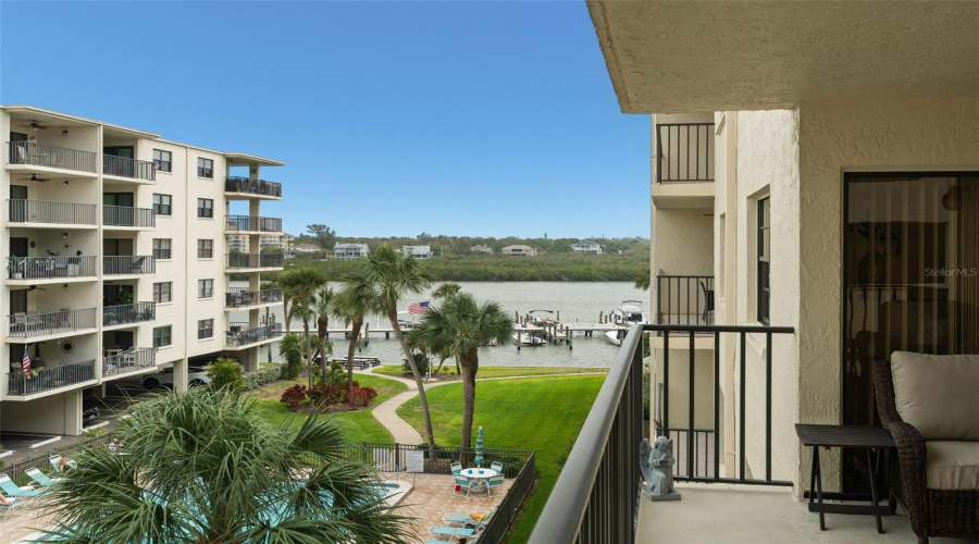 Nice Waterfront Views From Balcony !!