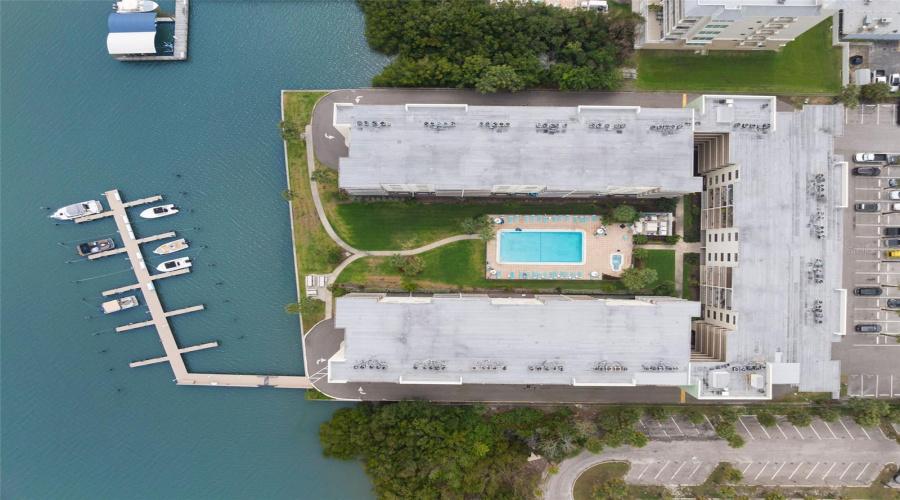 New Docks - 1St Come 1St Serve- Newer Roof!