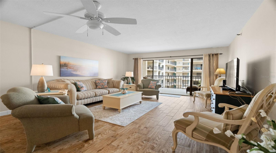 Immaculate &Amp; Fully Furnished!