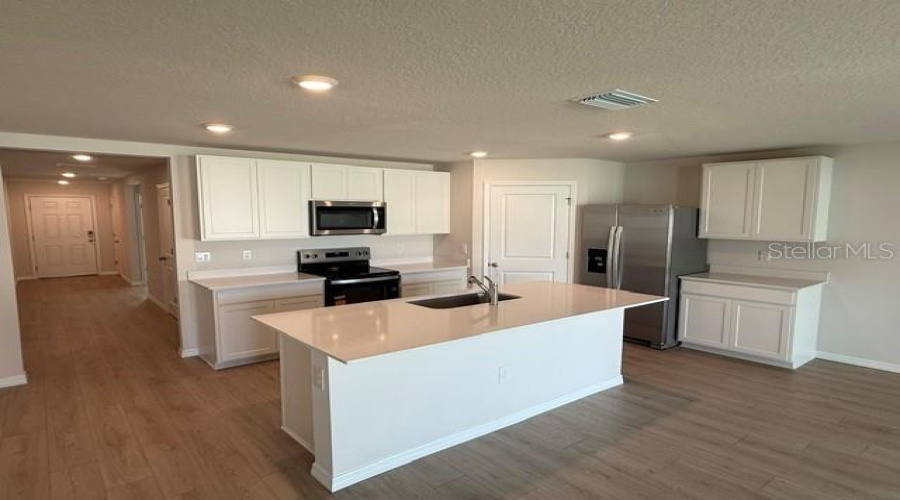 Palmetto, Florida 34221, 4 Bedroom Bedrooms, ,2 Bathroombathrooms,Residential,For Sale,Silver Moonlight,0,Mfra4694442
