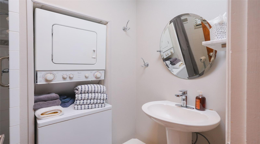 Kissimmee, Florida 34746, 2 Bedroom Bedrooms, ,2 Bathroombathrooms,Residential,For Sale,Water Mania,0,Mfro6410366