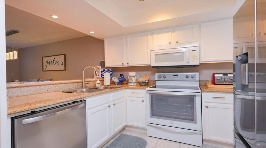 Kissimmee, Florida 34746, 2 Bedroom Bedrooms, ,2 Bathroombathrooms,Residential,For Sale,Water Mania,0,Mfro6410366