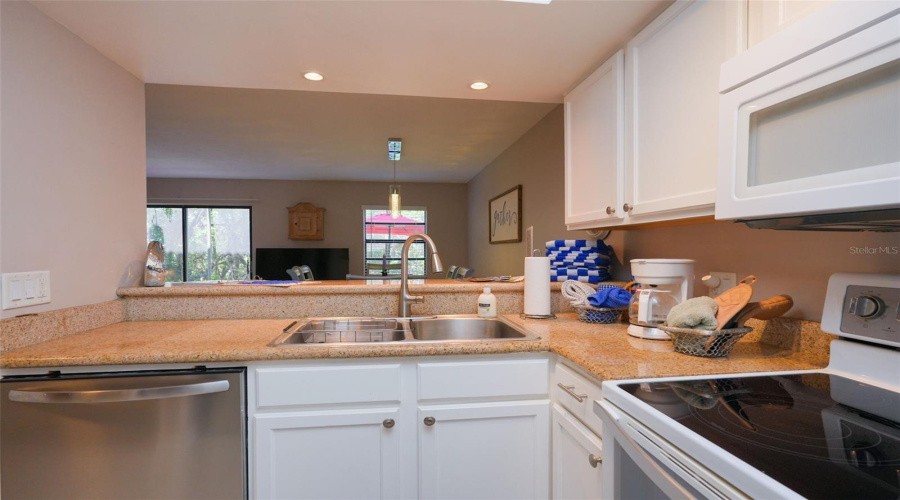 Kissimmee, Florida 34746, 2 Bedroom Bedrooms, ,2 Bathroombathrooms,Residential,For Sale,Water Mania,0,Mfro6410366