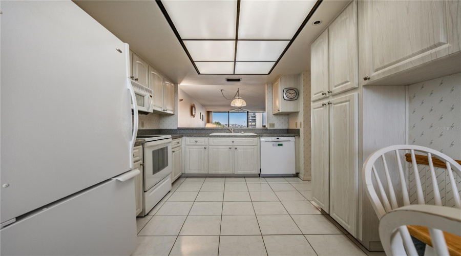 Largo, Florida 33774, 2 Bedroom Bedrooms, ,2 Bathroombathrooms,Residential,For Sale,Shipwatch,0,Mfrtb8461445