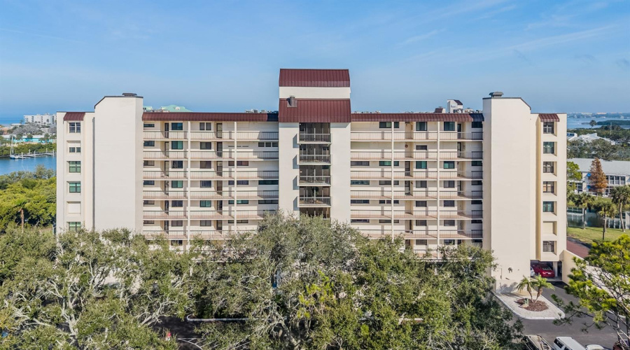 Largo, Florida 33774, 2 Bedroom Bedrooms, ,2 Bathroombathrooms,Residential,For Sale,Shipwatch,0,Mfrtb8461445