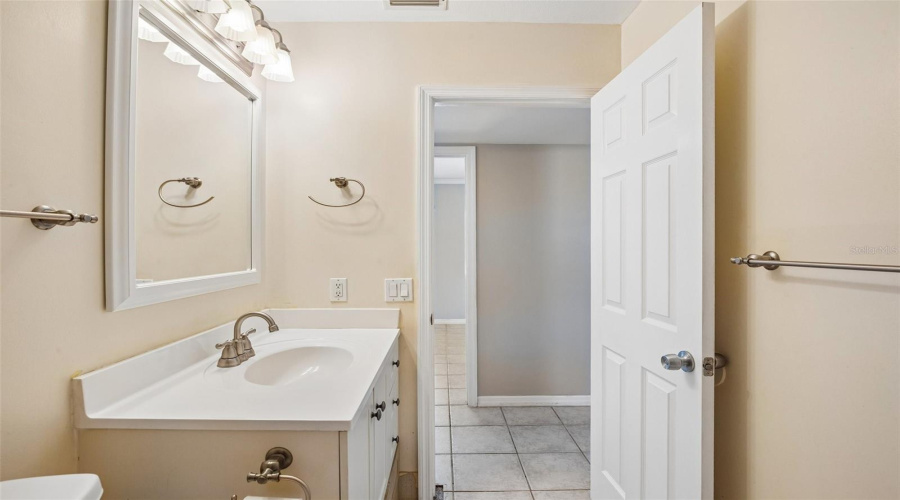 Tampa, Florida 33615, 2 Bedroom Bedrooms, ,1 Bathroombathrooms,Residential,For Sale,Eldorado,0,Mfrtb8538546