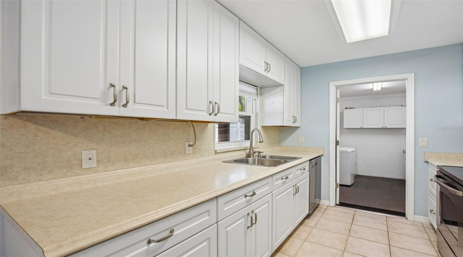Tampa, Florida 33615, 2 Bedroom Bedrooms, ,1 Bathroombathrooms,Residential,For Sale,Eldorado,0,Mfrtb8538546