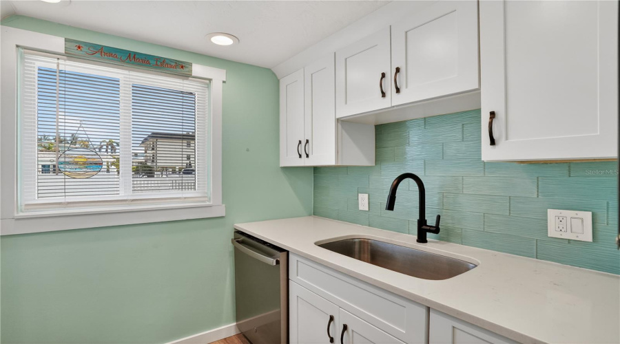 Bradenton Beach, Florida 34217, 2 Bedroom Bedrooms, ,1 Bathroombathrooms,Residential,For Sale,7Th,0,Mfra4694633
