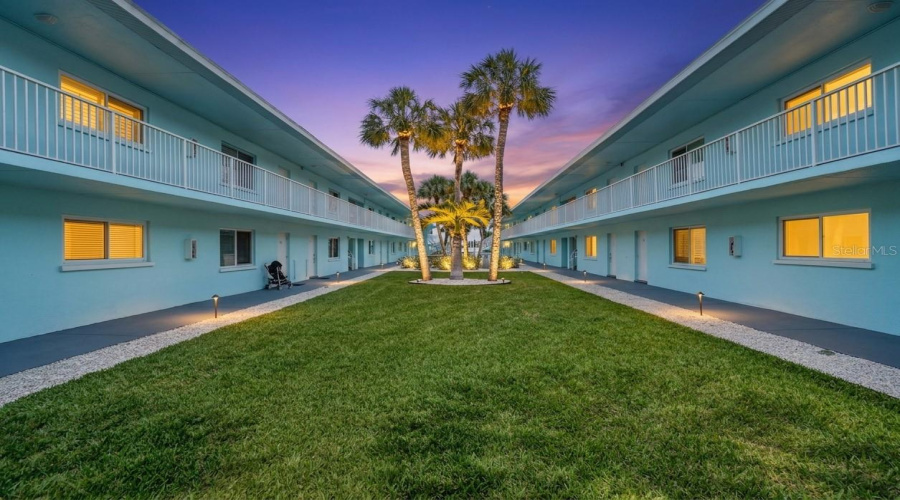 Bradenton Beach, Florida 34217, 2 Bedroom Bedrooms, ,1 Bathroombathrooms,Residential,For Sale,7Th,0,Mfra4694633