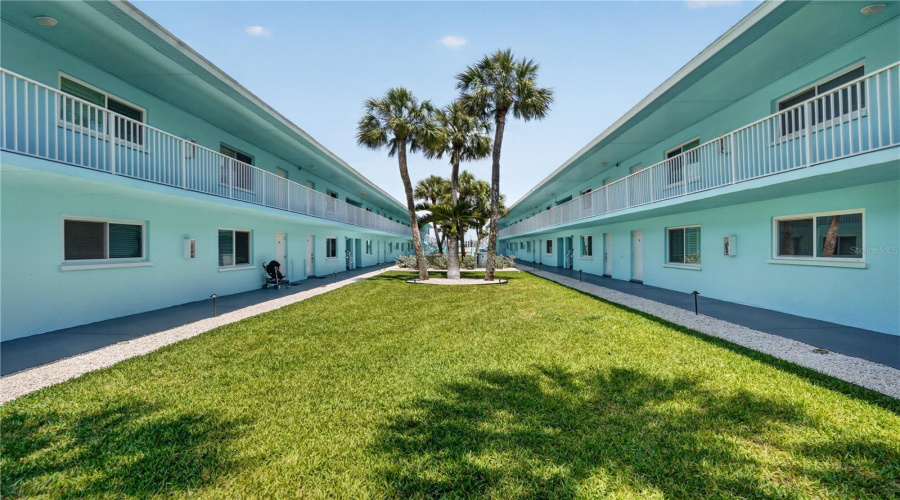 Bradenton Beach, Florida 34217, 2 Bedroom Bedrooms, ,1 Bathroombathrooms,Residential,For Sale,7Th,0,Mfra4694633