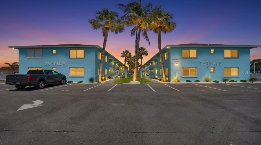 Bradenton Beach, Florida 34217, 2 Bedroom Bedrooms, ,1 Bathroombathrooms,Residential,For Sale,7Th,0,Mfra4694633