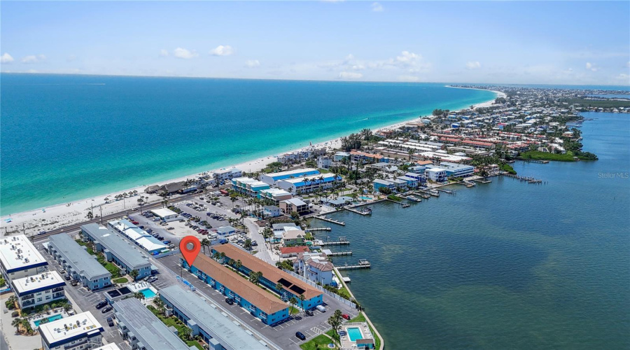 Bradenton Beach, Florida 34217, 2 Bedroom Bedrooms, ,1 Bathroombathrooms,Residential,For Sale,7Th,0,Mfra4694633