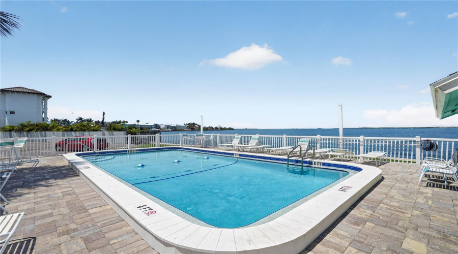 Bradenton Beach, Florida 34217, 2 Bedroom Bedrooms, ,1 Bathroombathrooms,Residential,For Sale,7Th,0,Mfra4694633