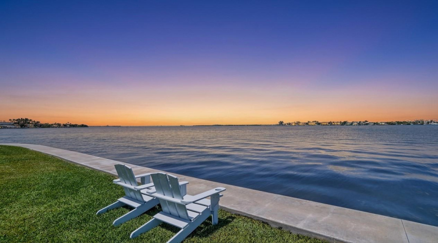 Bradenton Beach, Florida 34217, 2 Bedroom Bedrooms, ,1 Bathroombathrooms,Residential,For Sale,7Th,0,Mfra4694633