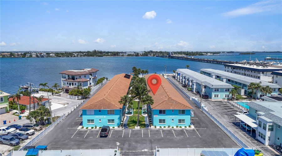Bradenton Beach, Florida 34217, 2 Bedroom Bedrooms, ,1 Bathroombathrooms,Residential,For Sale,7Th,0,Mfra4694633