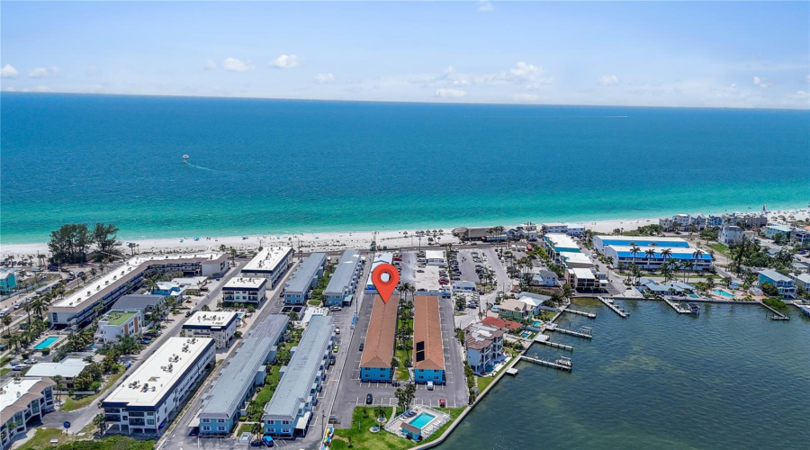 Bradenton Beach, Florida 34217, 2 Bedroom Bedrooms, ,1 Bathroombathrooms,Residential,For Sale,7Th,0,Mfra4694633