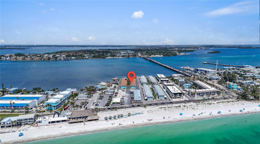 Bradenton Beach, Florida 34217, 2 Bedroom Bedrooms, ,1 Bathroombathrooms,Residential,For Sale,7Th,0,Mfra4694633