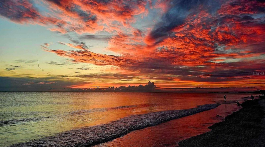 Bradenton Beach, Florida 34217, 2 Bedroom Bedrooms, ,1 Bathroombathrooms,Residential,For Sale,7Th,0,Mfra4694633