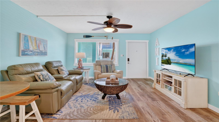 Bradenton Beach, Florida 34217, 2 Bedroom Bedrooms, ,1 Bathroombathrooms,Residential,For Sale,7Th,0,Mfra4694633
