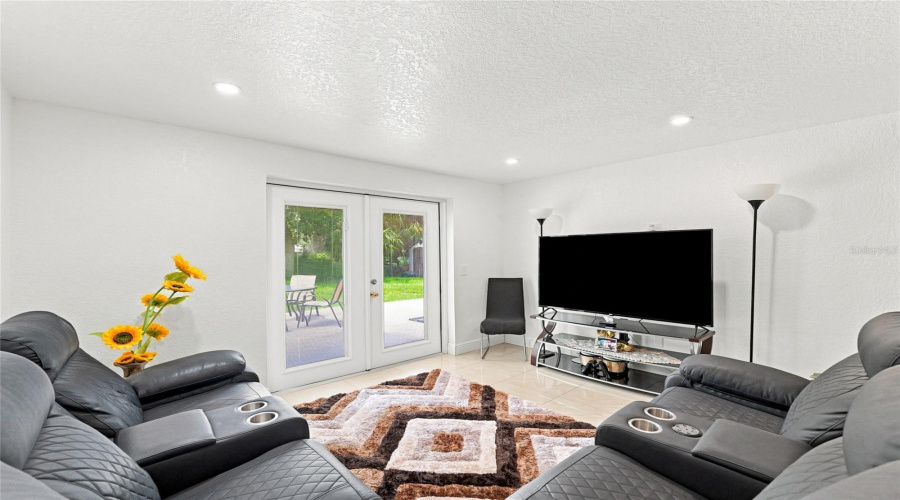 Tampa, Florida 33615, 3 Bedroom Bedrooms, ,2 Bathroombathrooms,Residential,For Sale,Drycreek,0,Mfrtb8539287