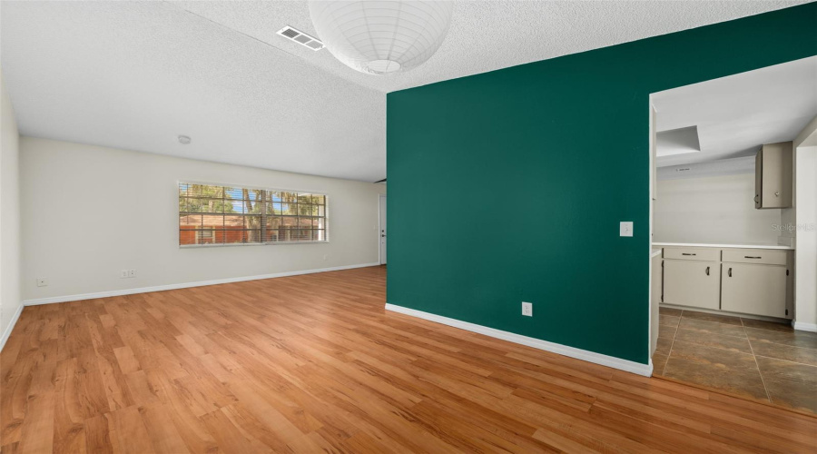 Gainesville, Florida 32607, 2 Bedroom Bedrooms, ,2 Bathroombathrooms,Residential,For Sale,12Th,0,Mfrgc542713