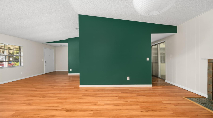 Gainesville, Florida 32607, 2 Bedroom Bedrooms, ,2 Bathroombathrooms,Residential,For Sale,12Th,0,Mfrgc542713