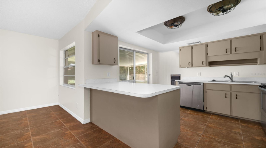 Gainesville, Florida 32607, 2 Bedroom Bedrooms, ,2 Bathroombathrooms,Residential,For Sale,12Th,0,Mfrgc542713