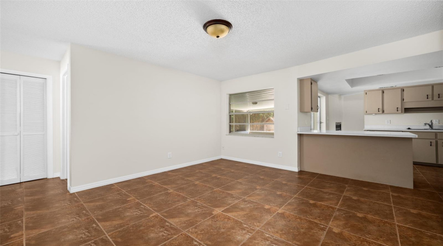 Gainesville, Florida 32607, 2 Bedroom Bedrooms, ,2 Bathroombathrooms,Residential,For Sale,12Th,0,Mfrgc542713