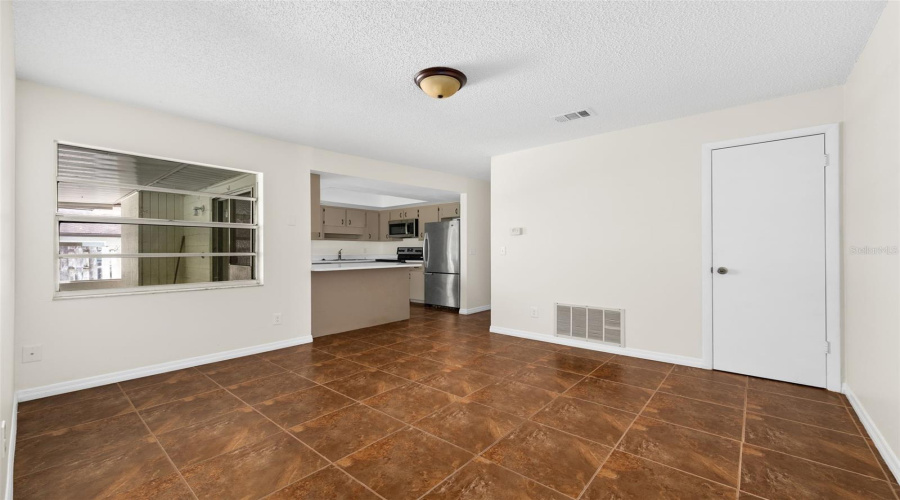 Gainesville, Florida 32607, 2 Bedroom Bedrooms, ,2 Bathroombathrooms,Residential,For Sale,12Th,0,Mfrgc542713